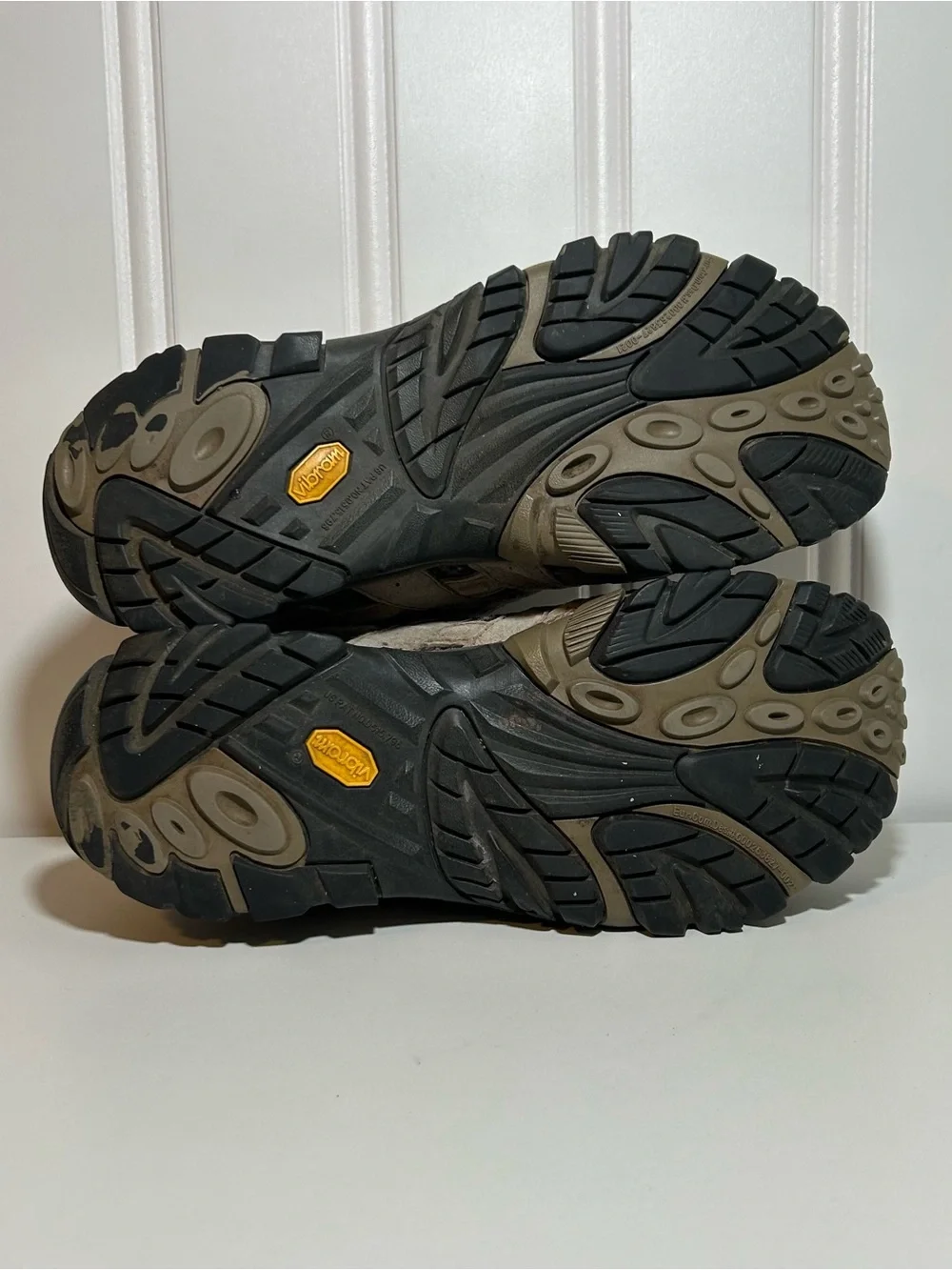 Merrell Moab 2 walnut brown Men's Taupe and Black Trail Hiking Shoe